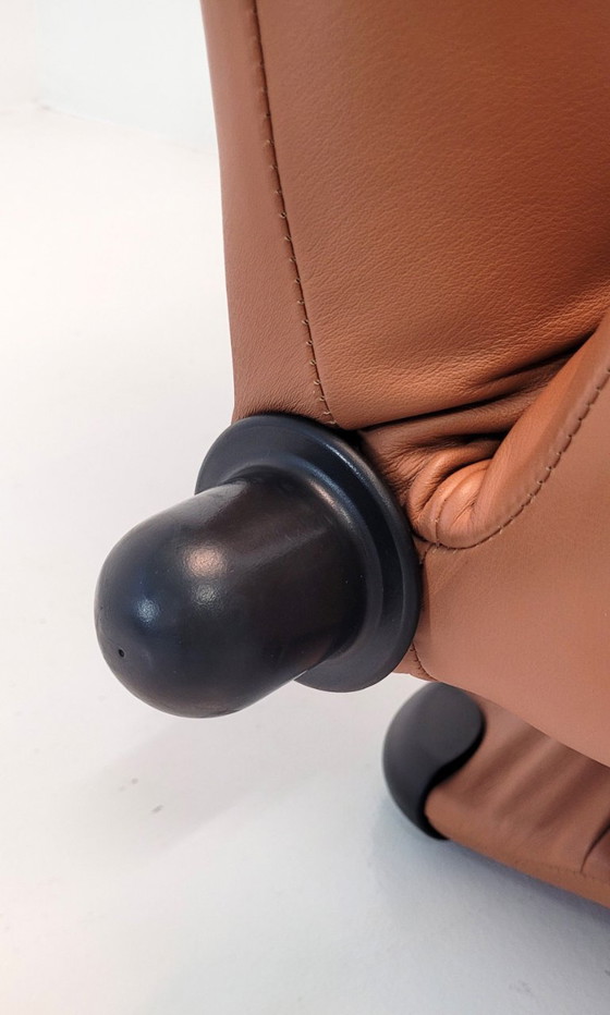 Image 1 of Cassina 111 Wink fauteuil van Toshiyuki Kita