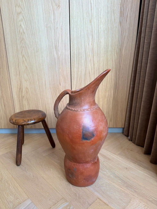 Grande cruche antique en terre cuite