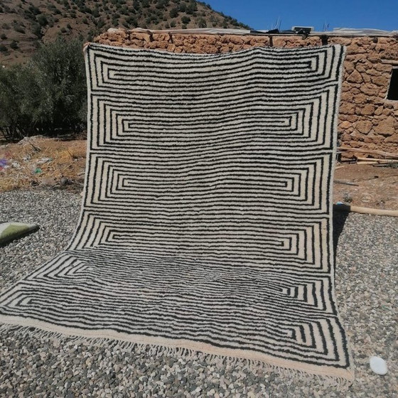 Image 1 of Tappeto tradizionale fatto a mano in lana naturale, bianco e nero, 150/250 cm