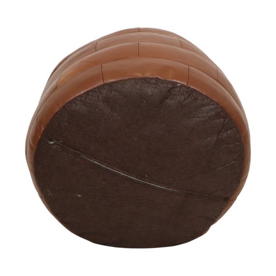 Image 1 of Pouf rotondo vintage in similpelle con patchwork