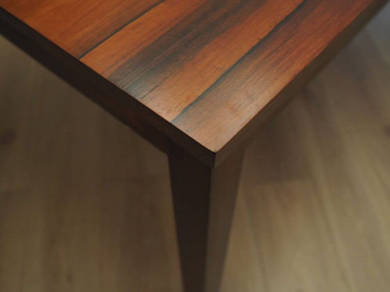 Image 1 of Table en bois de rose, design danois, années 1970, production : Danemark