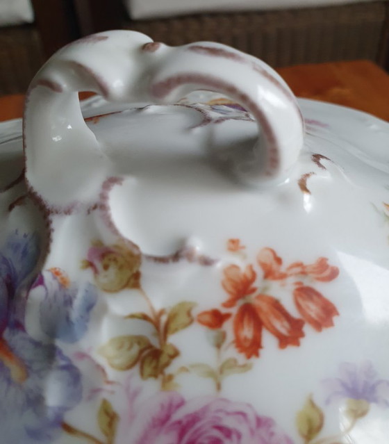 Image 1 of Elegant French porcelain tureen ca. 1900 - hand-painted