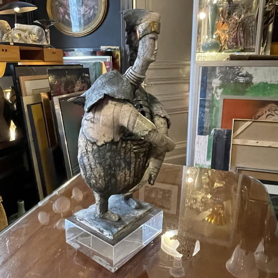 La Sculpture Céramique Le Guerrier en Émail et Dorure de Klara Reynders, 1987 – Ceramic, Surrealism (photo 8 of 18)