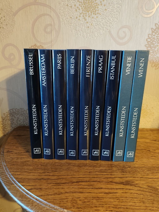 mooie vintage 9delige boeken set Kunststeden