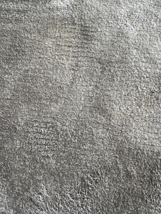 Image 1 of Ferreira handgeknoopt Portugees carpet 