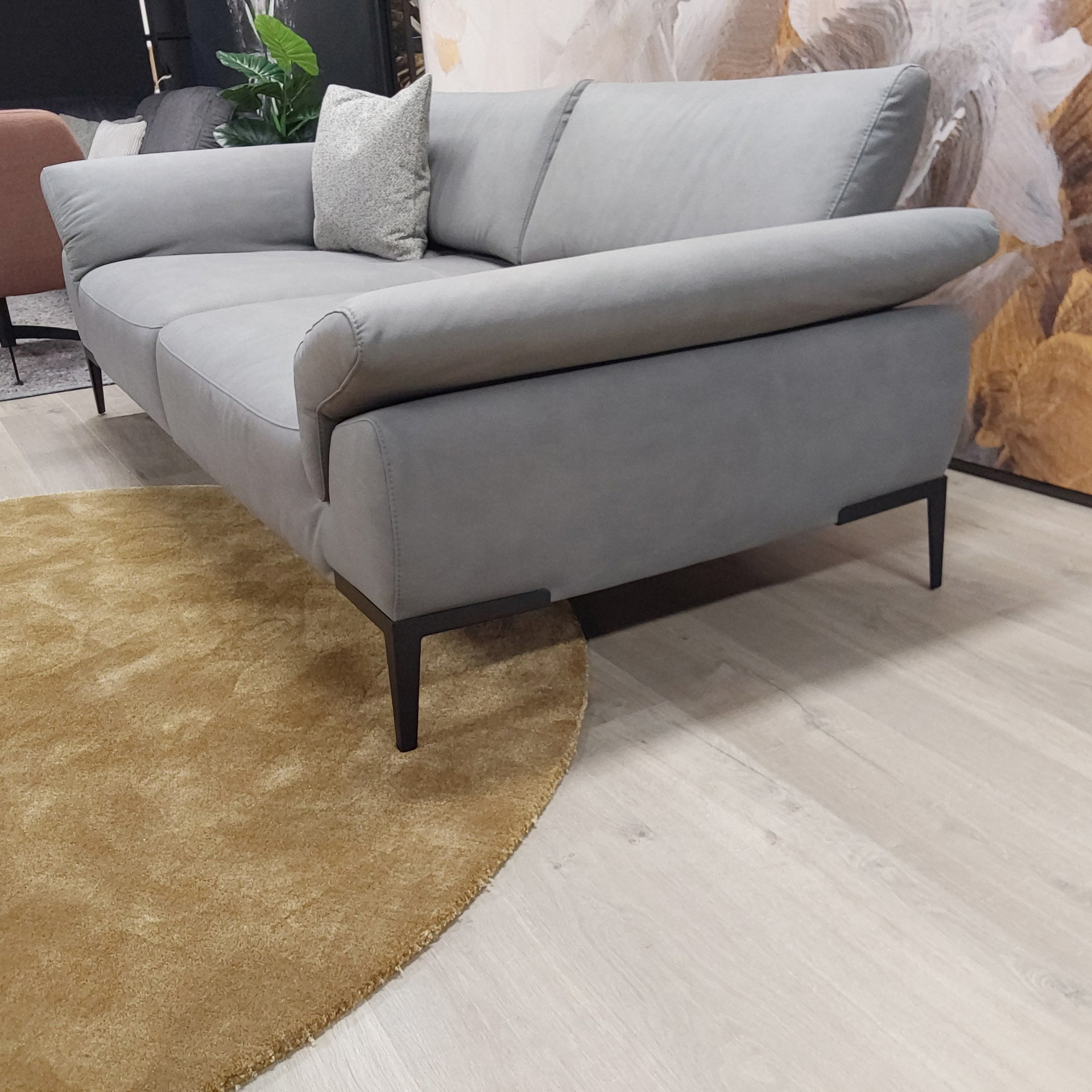 ROM1961 Wave 2,5-Sitzer-Sofa | €1,699 | Whoppah