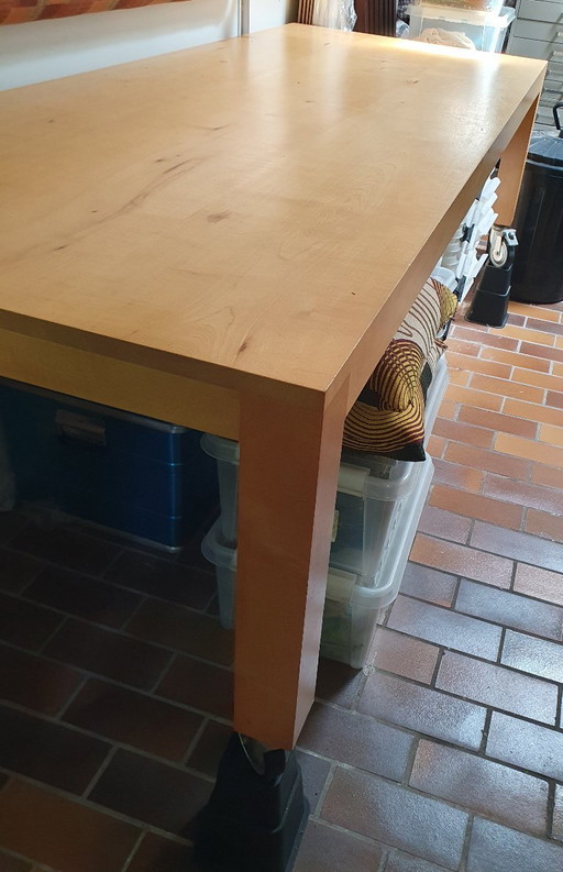 Wooden Table on Wheels – eettafels (photo 2 of 5)