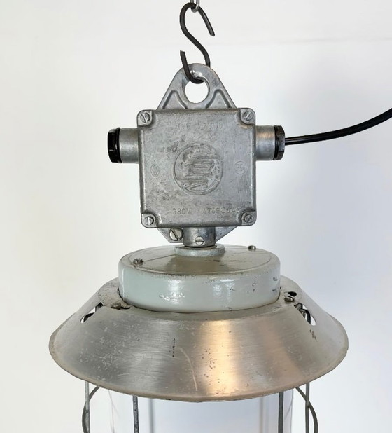 Image 1 of Lampada industriale a gabbia in alluminio con vetro opalino di Elektrosvit, anni '70