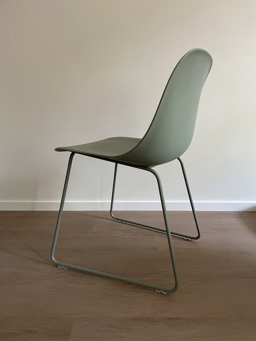 Chaise en fibre Muuto