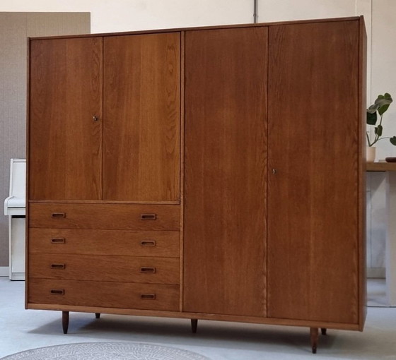 Garde-robe du milieu du siècle – Armoires, Wood (photo 3 of 17)