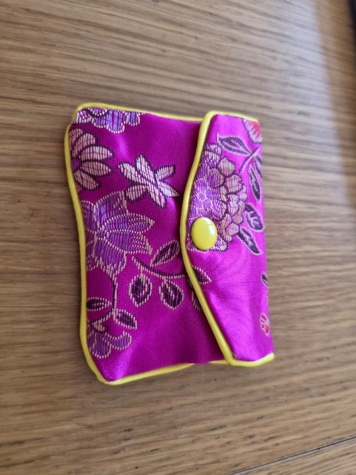 14-karätig vergoldete Ohrringe in Form einer Acht – cadeaus (photo 2 of 5)