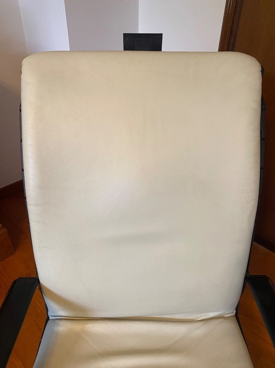 Image 1 of Poltrona Frau Antropovarius Lounge Chair + Ottoman - Ontwerp F.A. Porsche