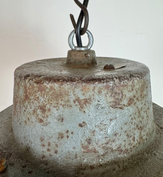 Image 1 of Lampada a sospensione industriale in ghisa e smalto verde, anni '60