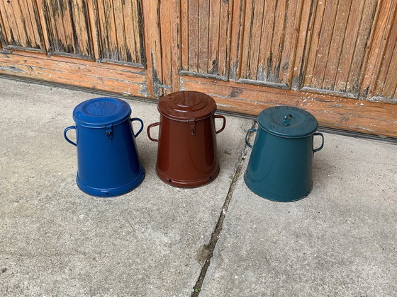 Mid-Century Blue Enamel Bins, 1950s, Set of 3 – Storage cabinet, Mid Century Modern (photo 2 of 6)