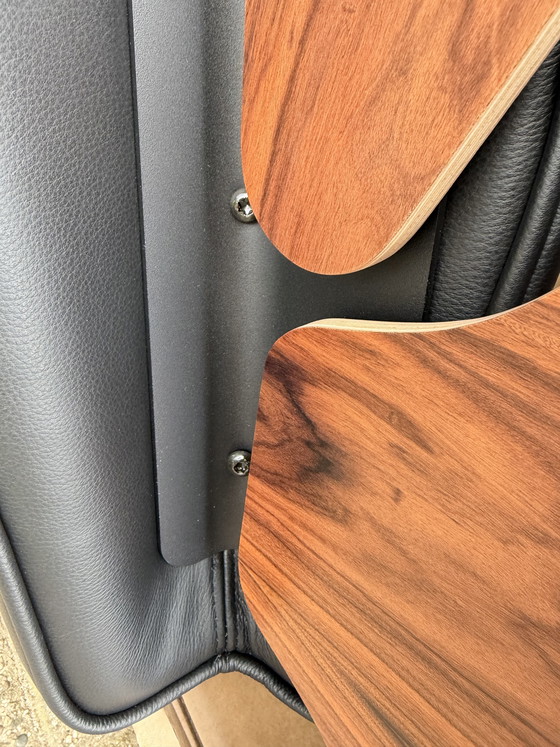 Image 1 of 2 poltrone lounge Vitra Eames XL originali con poggiapiedi, in pregiata pelle nera e palissandro Santos, NUOVE!!