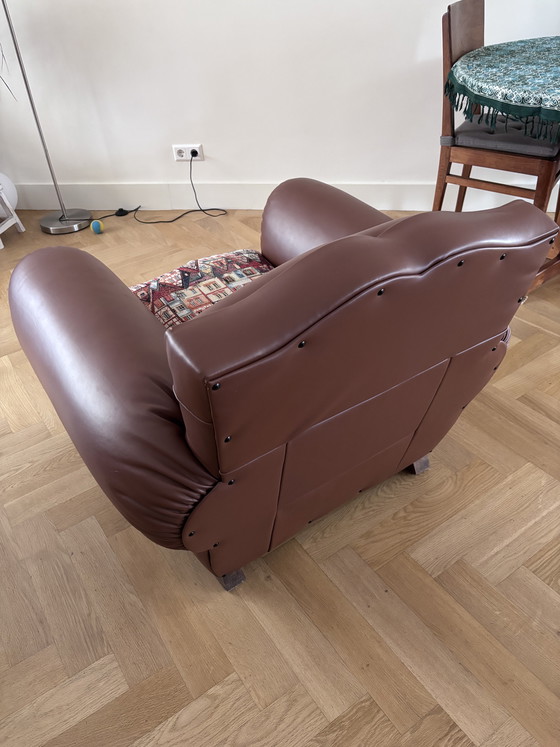 Image 1 of Club chair / Fauteuil club