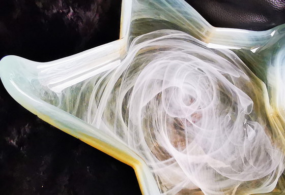 Image 1 of Serving bowl, Swirll, handmade glass Spain 