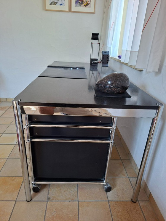 Scrivania USM Haller con cassettiera su ruote – Rovere nero – Scrivanie, Legno (photo 3 of 5)