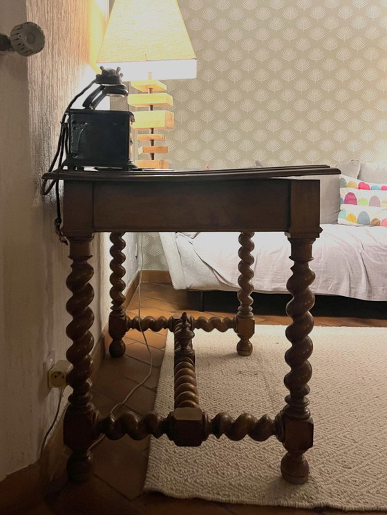 Image 1 of Escritorio de estilo Luis XIII, siglo XIX