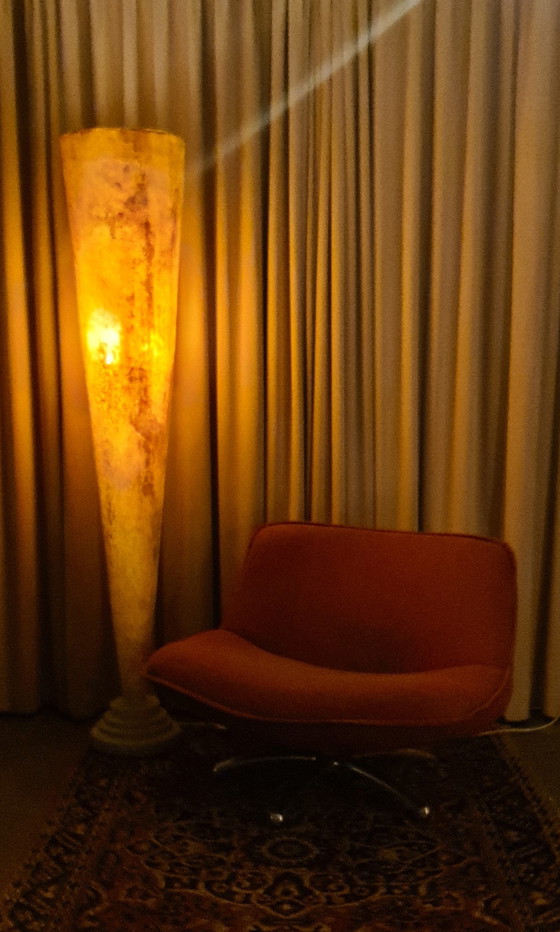 Image 1 of Stehlampe – Carreno Angel
Für das Kunststudio La Rocha