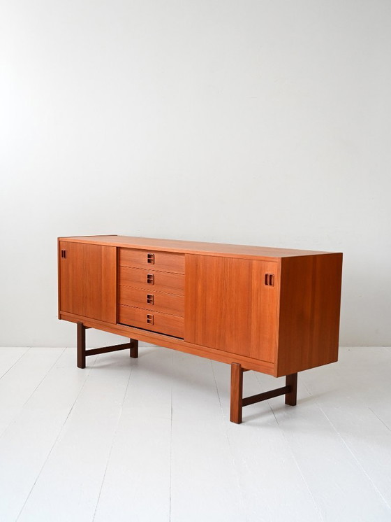 Image 1 of Scandinavisch teakhouten dressoir met lades uit de jaren 60