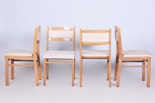 Set van vier originele eetkamerstoelen uit het midden van de 20e eeuw, beukenhout, Tsjechië, jaren 60. (photo 2 of 26)