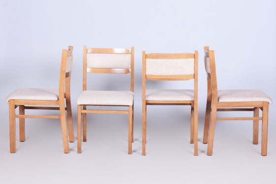 Set van vier originele eetkamerstoelen uit het midden van de 20e eeuw, beukenhout, Tsjechië, jaren 60. (photo 2 of 26)
