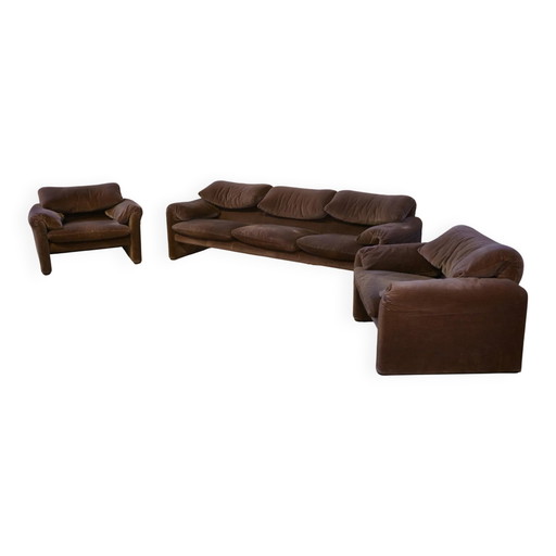 Maralunga 3-Sitzer Sofa und zwei Sessel von Vico Magistretti für Cassina, Erstausgabe 1973.