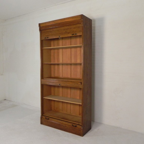 Image 1 of Cassonetto per tapparella alto 229 cm con due ante una sopra l'altra, anni '30