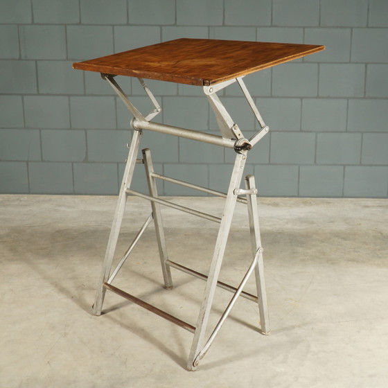 Image 1 of Table à dessin industrielle vintage / table d'architecte - 1950s