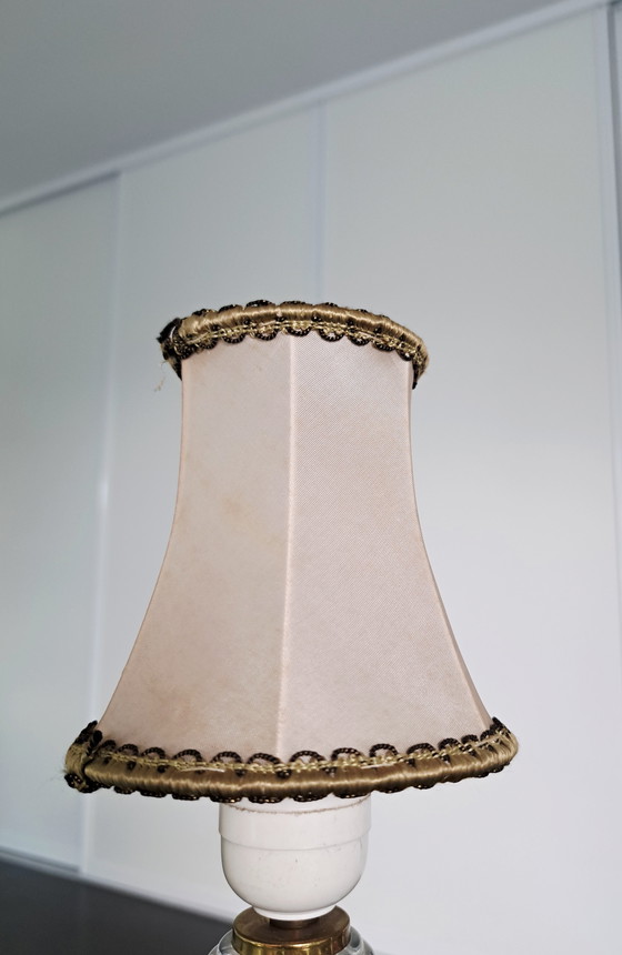 Image 1 of Lampe de table en verre taillé en diamant