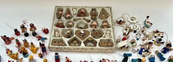 Image 1 of Grande collection de décorations de Noël artisanales – environ 100 pièces – bois, paille et tissu – datant des années 1970-1990