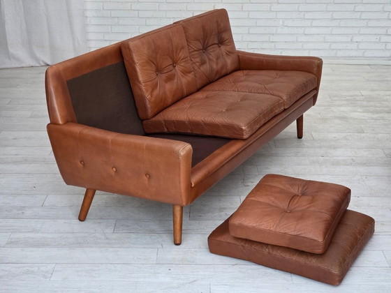 Image 1 of Dänisches 3-Sitzer-Sofa aus den 1970er Jahren, braunes Möbelleder mit Patina.