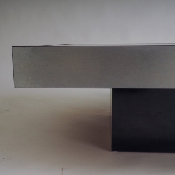 Image 1 of Tavolino in acciaio inox con piano in vetro marrone