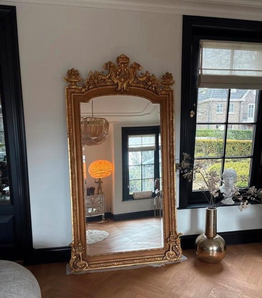Grote spiegel goud