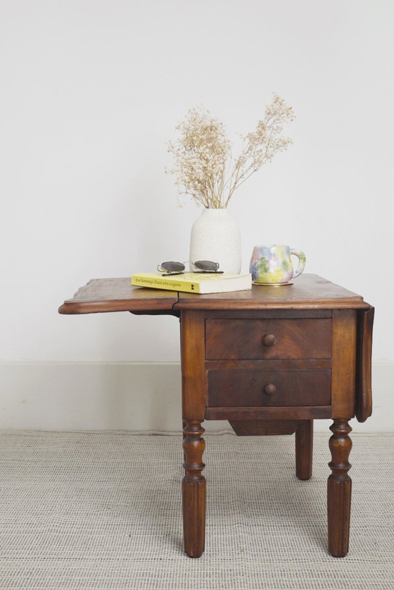 Antique French Pembroke Drop Leaf Table, Walnut Veneer Extendable End Table With Drawers, French Provincial (photo 32 of 41)