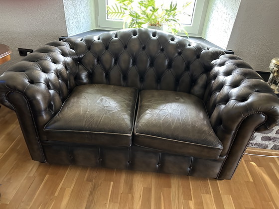 Canapé Chesterfield Deux Places – Canapés 2 places, Leather (photo 5 of 5)