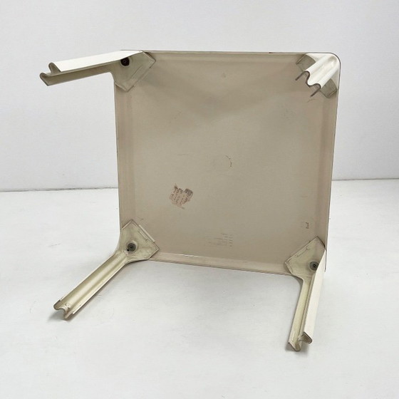 White Stadio Dining Table by Vico Magistretti for Artemide, 1970s – Plastic (photo 8 of 9)