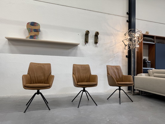 Image 1 of 6 L'avenir Rhode Turn chaises de salle à manger cuir brun