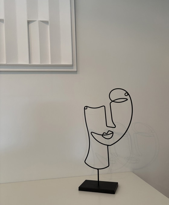 Image 1 of Scultura moderna in filo di acciaio nero