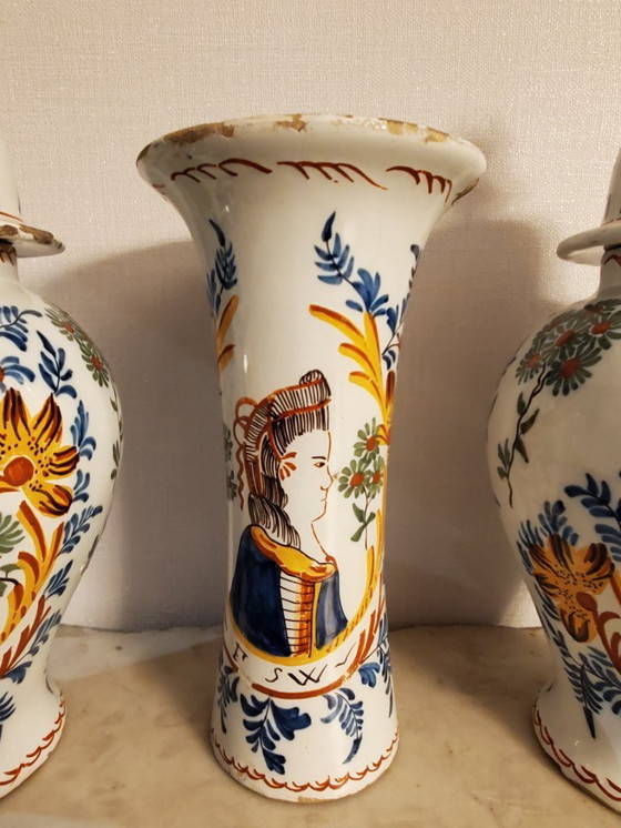 Image 1 of Delftware – Set of 5 signed pieces – 18th century (ref3953)