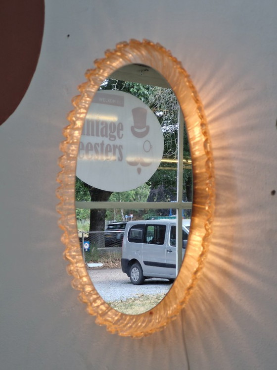 Specchio da parete ovale vintage Hillebrand con illuminazione anni '70 – Plexiglass (photo 8 of 8)