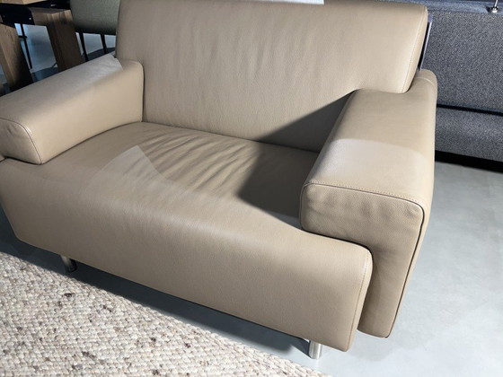 Image 1 of Divano a due posti in sabbia 25%