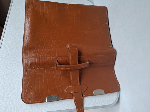Sacoche de collège en cuir