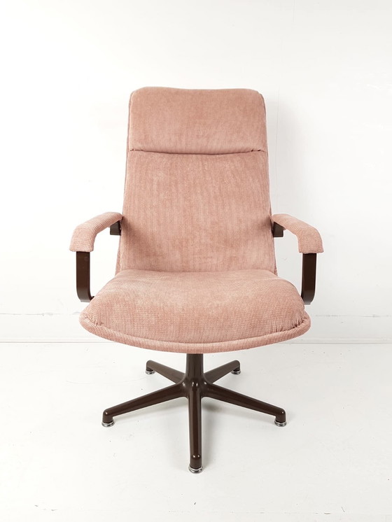 Image 1 of Vintage Artifort bureaustoel | stoel roze bruin nieuwe stof