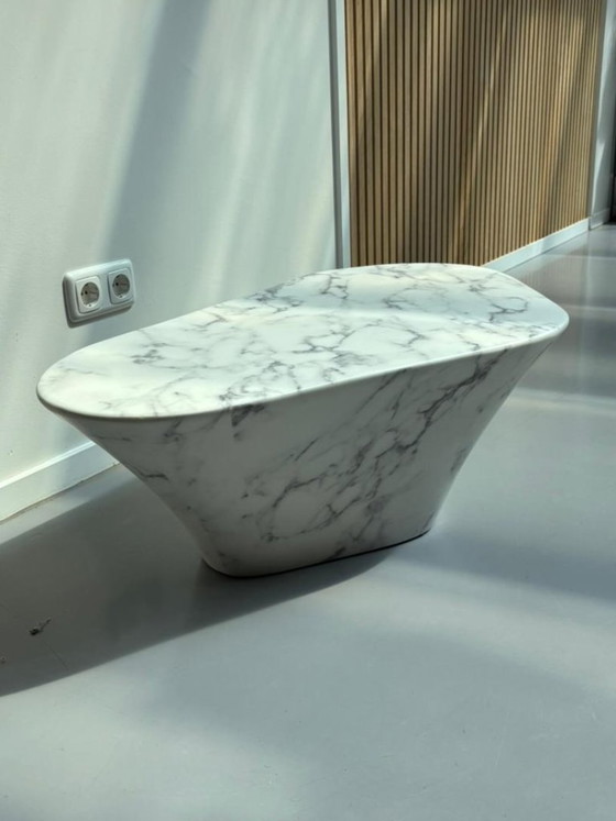 Image 1 of Table basse Pols pot