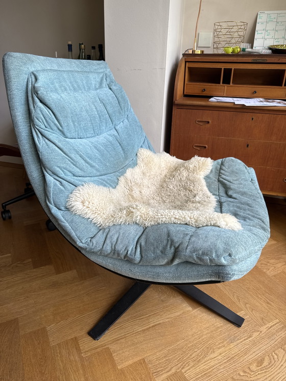Image 1 of Lovely swivel chair