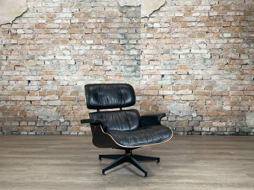 Herman Miller Eames Lounge Chair + ottoman – Zwart | C. & R. Eames – stoelen fauteuils, Leather, Metal (photo 2 of 11)