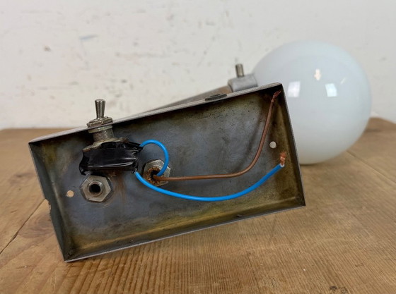 Image 1 of Vintage Art Deco wandlamp met opaalglas, jaren 30