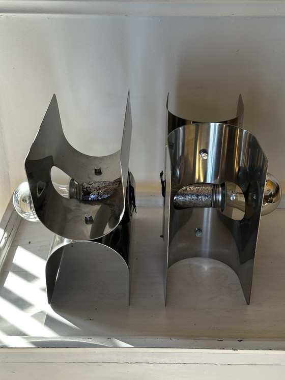 Image 1 of Paire d’appliques Harvey Guzzini Italie - Metal Chromé - Space Age années 70